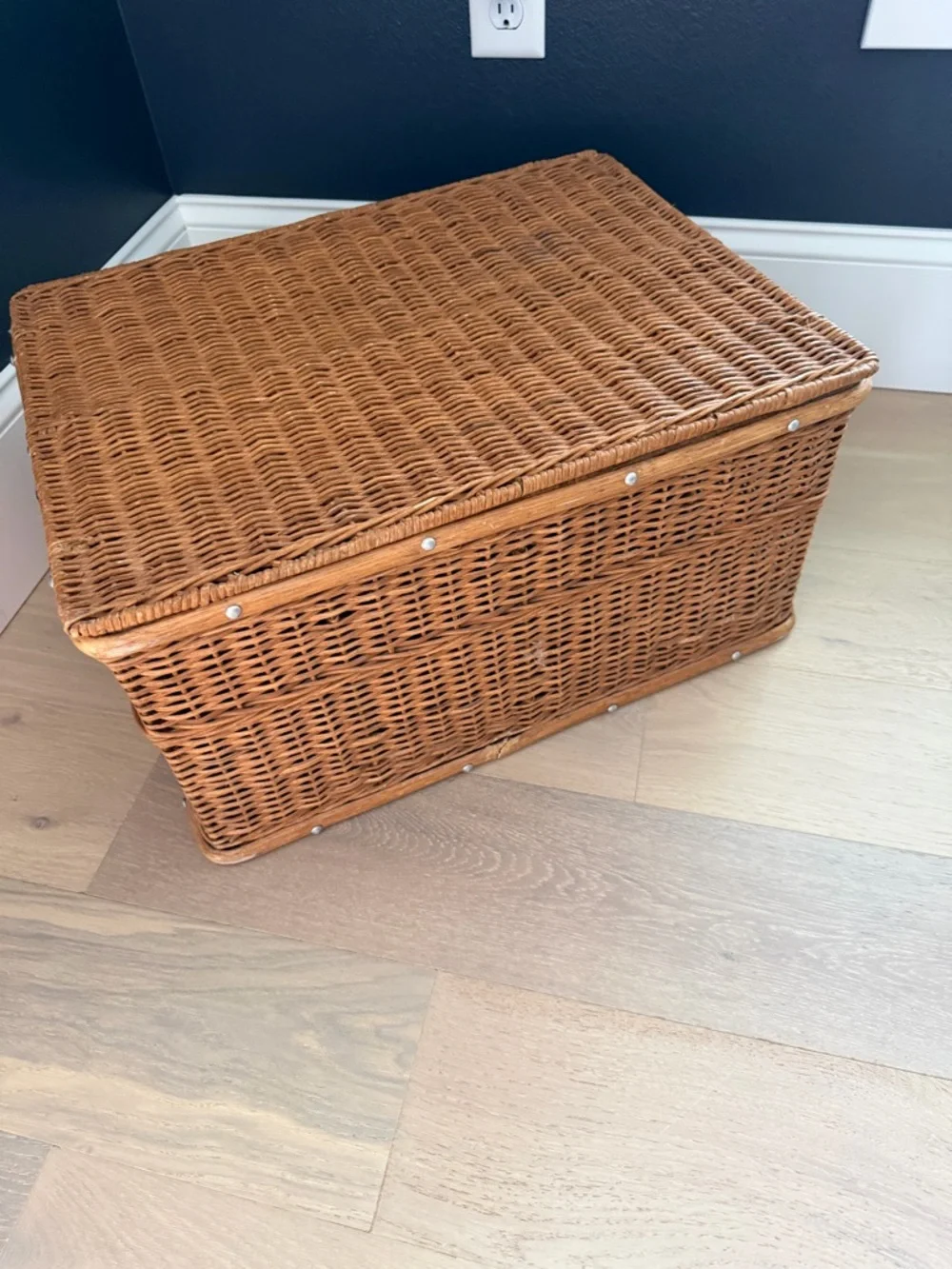 Pottery Barn Cuisine Glassware Storage Basket
